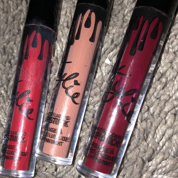 3 Kylie lipstick - Picture 3 of 4